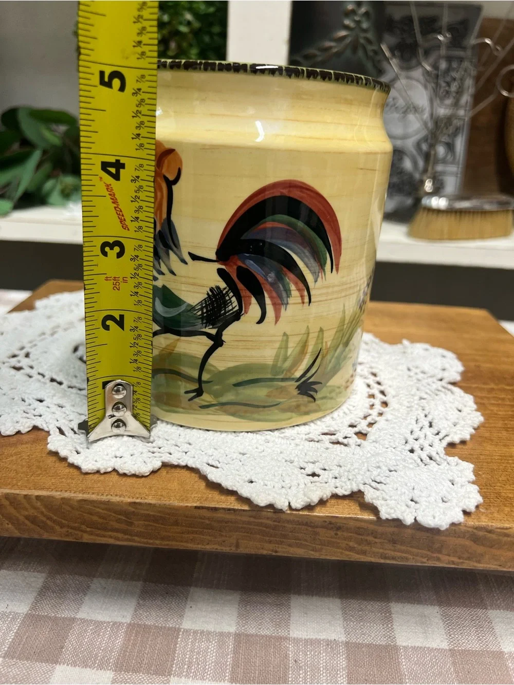Rooster canister ceramic well equipped kitchen decor farmhouse country